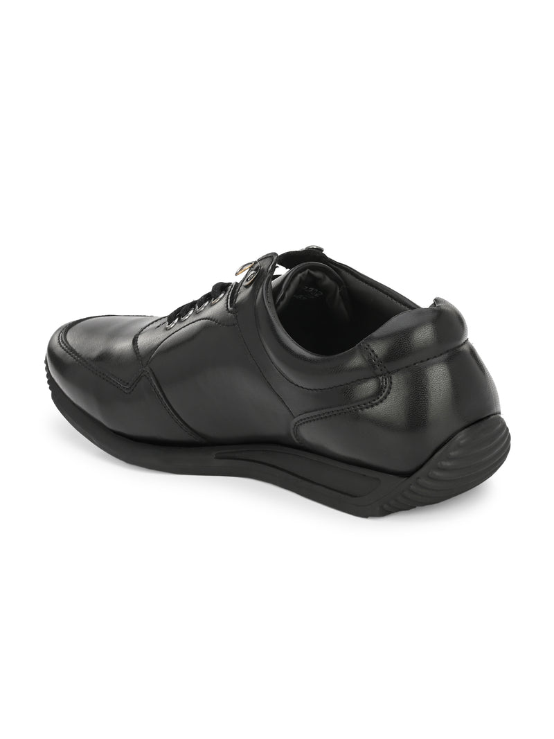 Clamor Black Sneakers