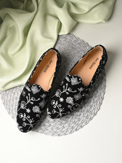 Zahir Black Slip-Ons