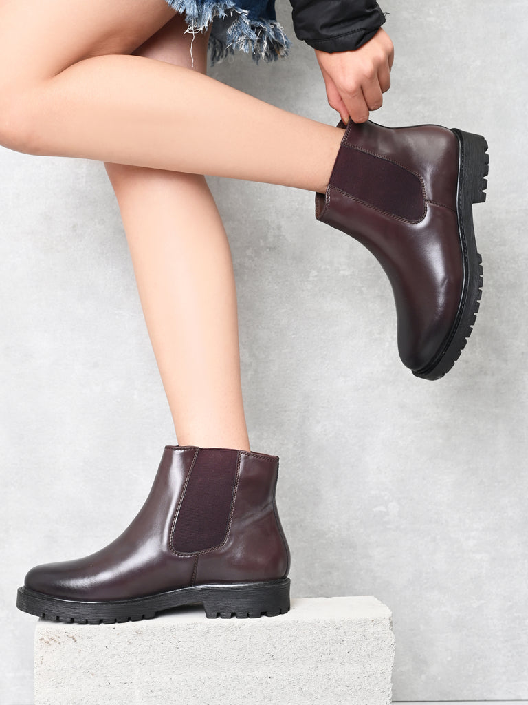 Gilberto Women Cherry Chelsea Boots – Sanfrissco