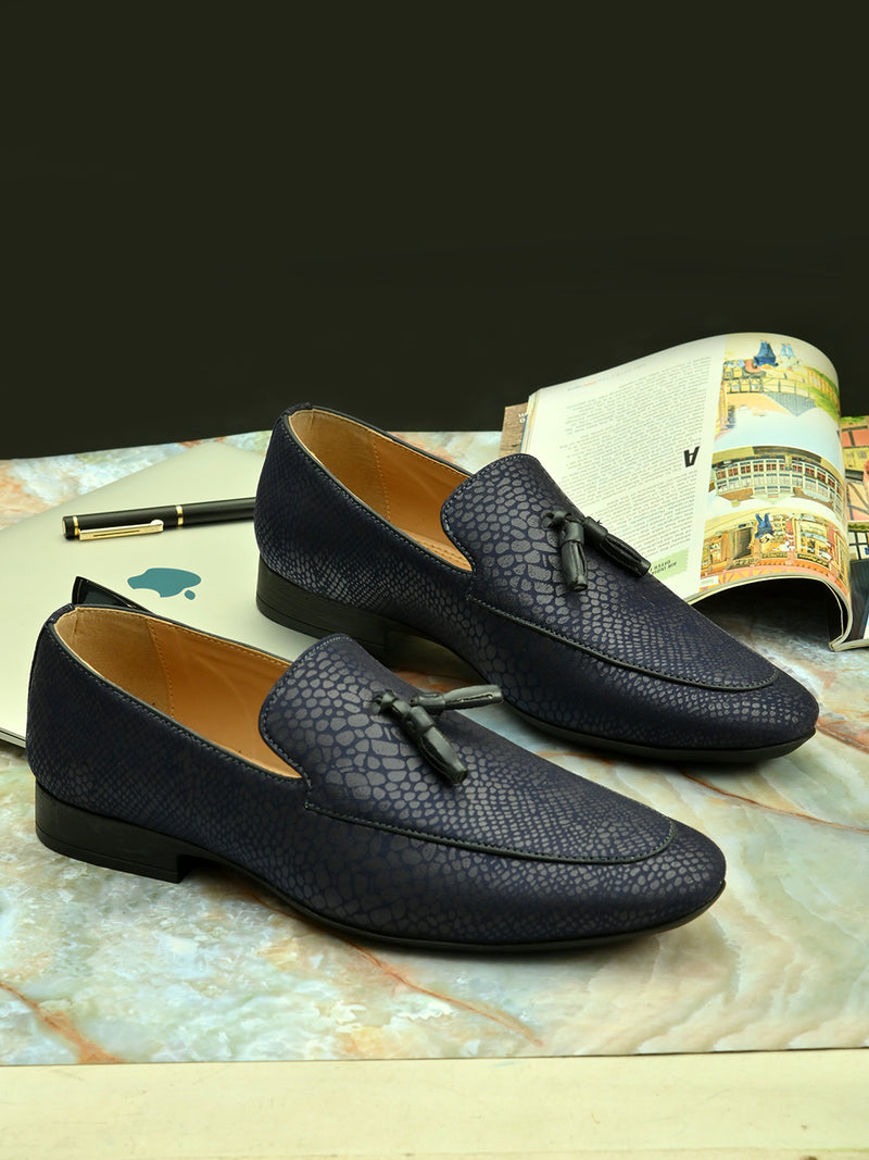 Dabble Blue Textured Loafers