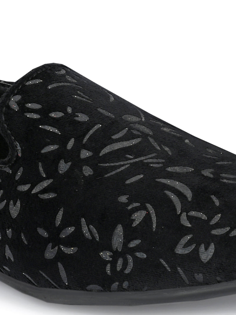 Baoli Black Slip-Ons