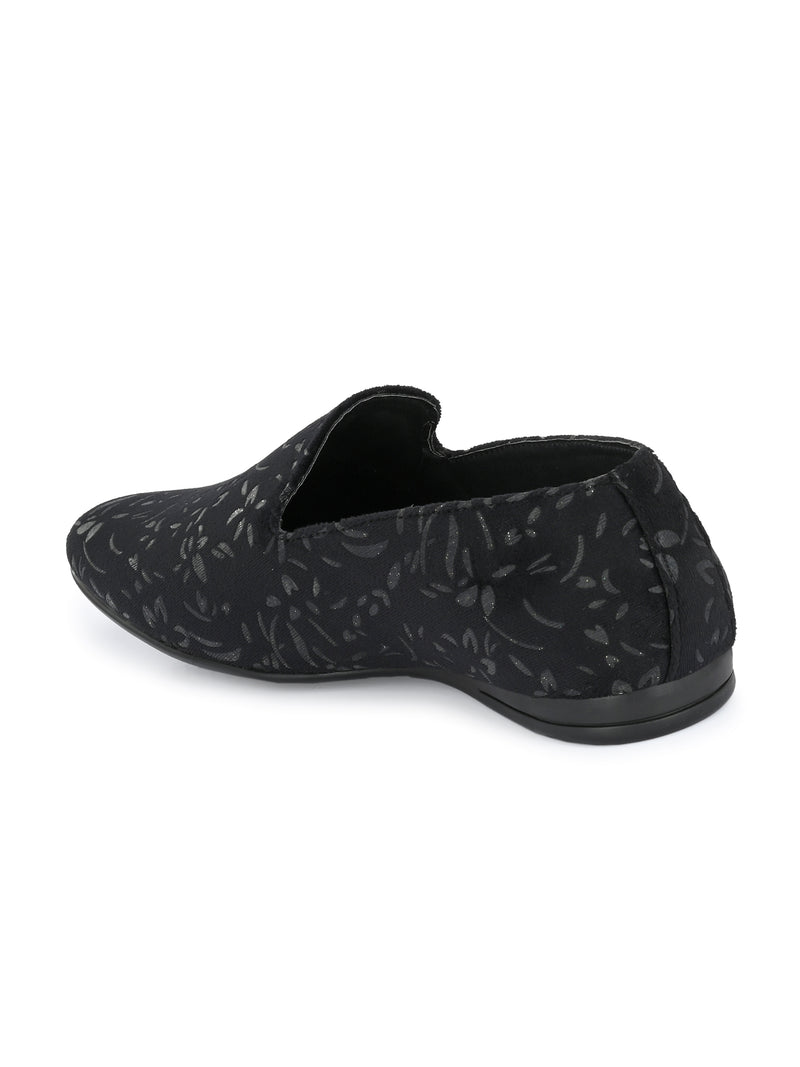 Baoli Black Slip-Ons